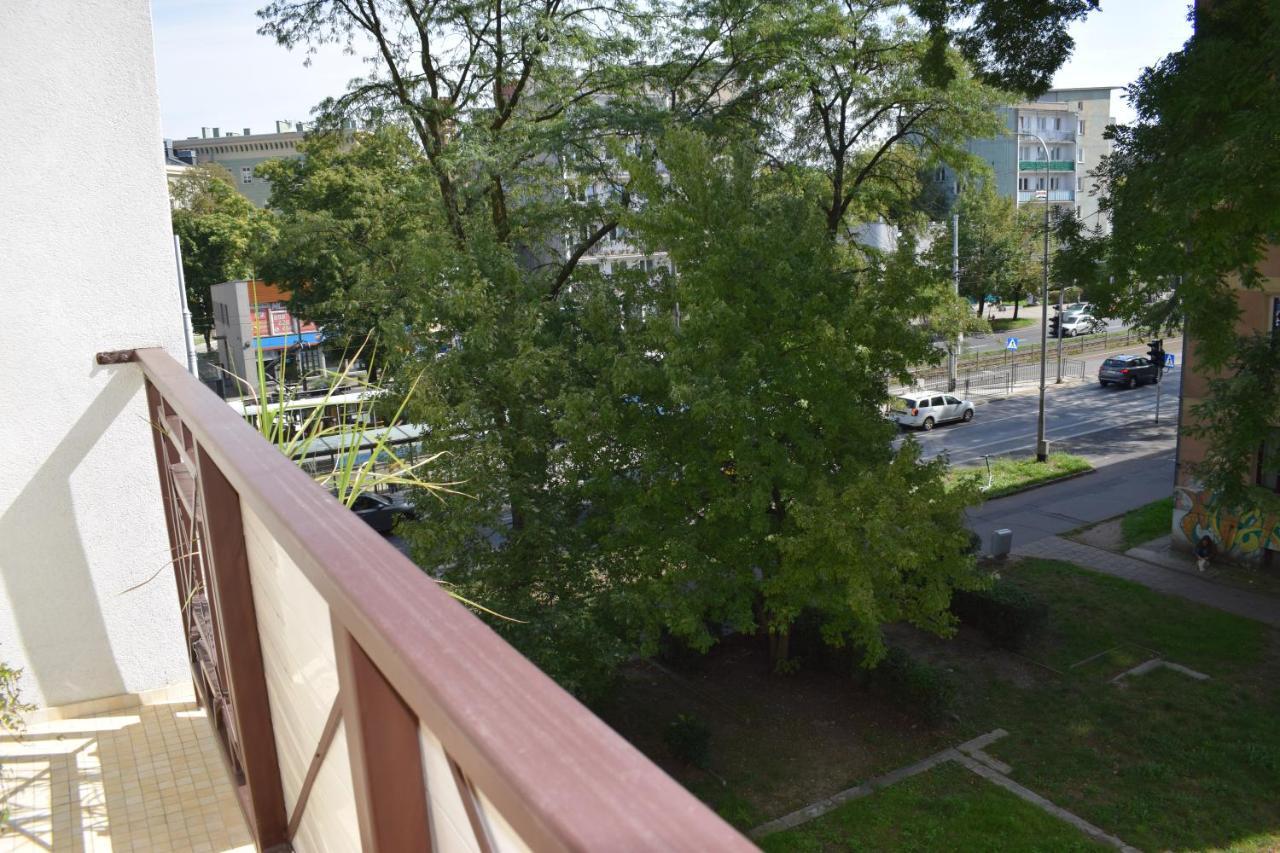 Apartament 3 Pokoje Balkon 50M2 Wyposazone Parking Appartement Wrocław Buitenkant foto